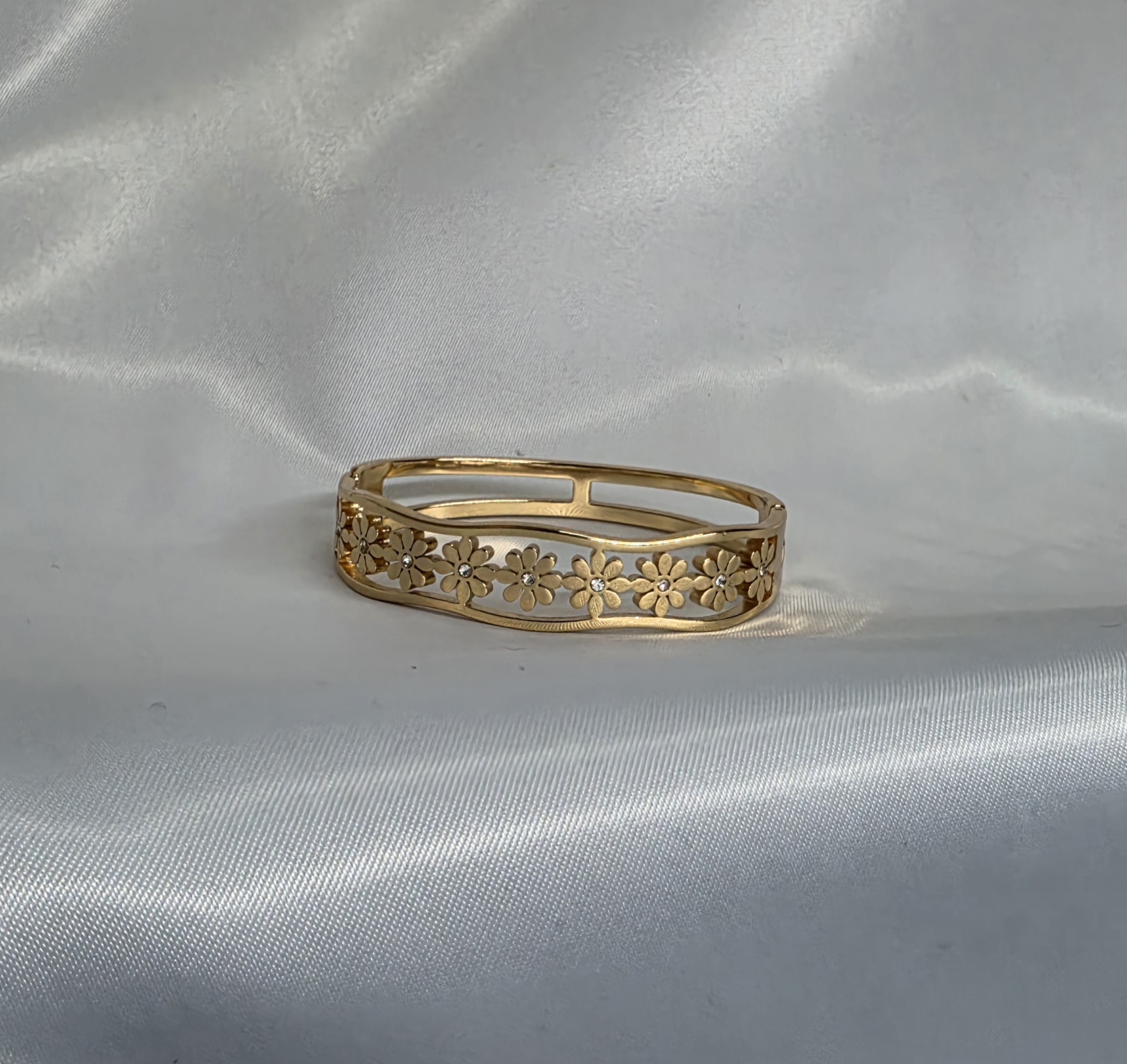 Emerald Line Gold Kada — view 2